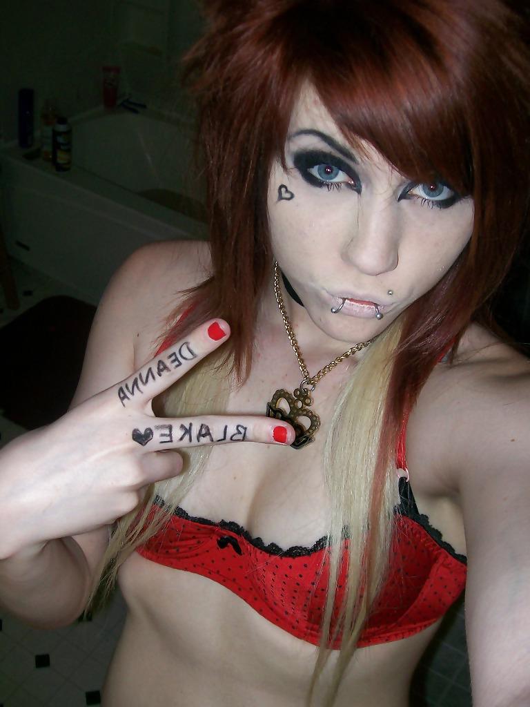 16P Emo babe..