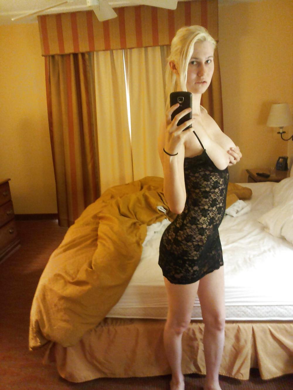 25P Blonde Stripper