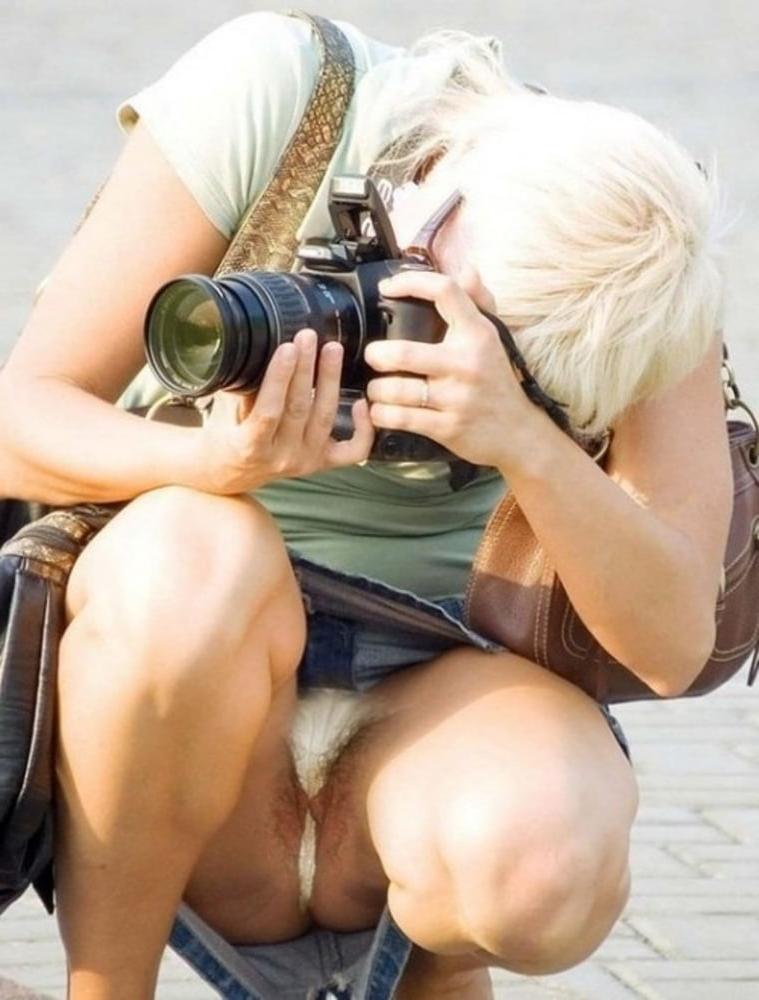 23P Matures Squatting Upskirts