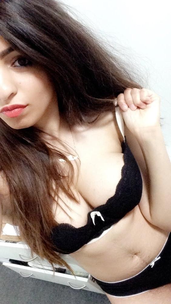 25P Indian teen with big boobs exposed