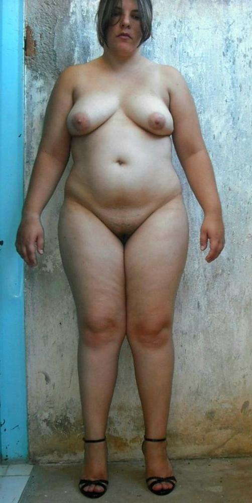 24P NUDES A POPPING