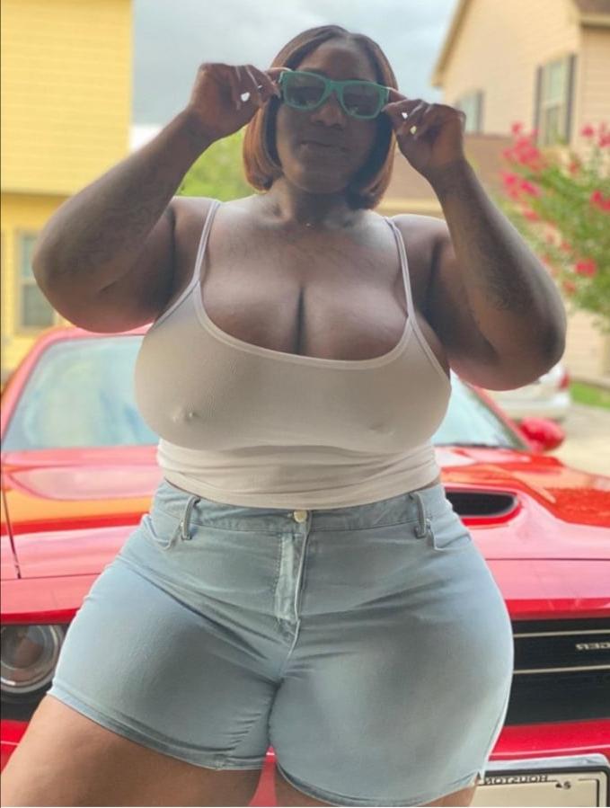 20P Big leg huge booty thick bbw pear no prefernce