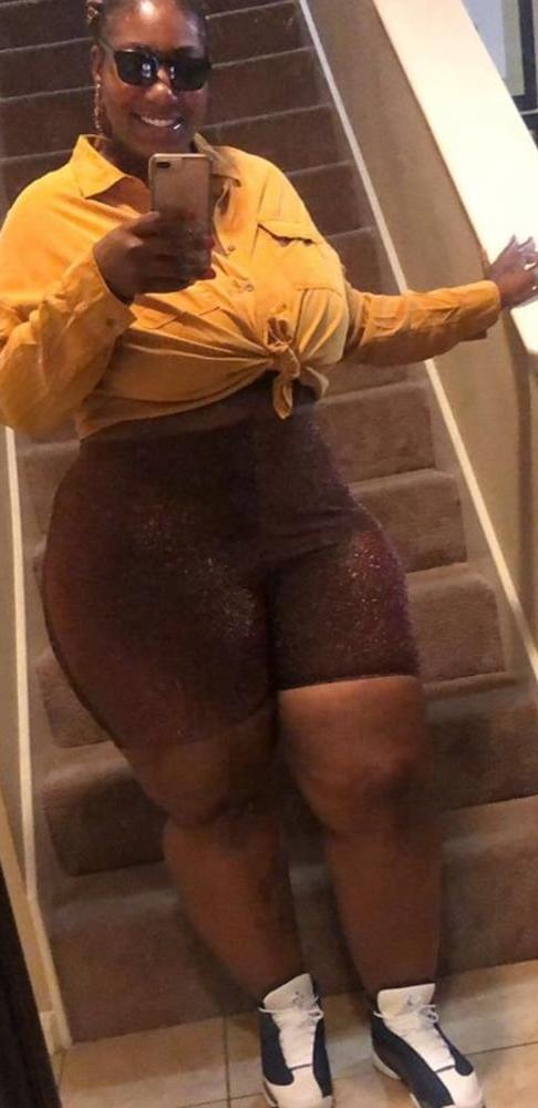 20P Big leg huge booty thick bbw pear no prefernce