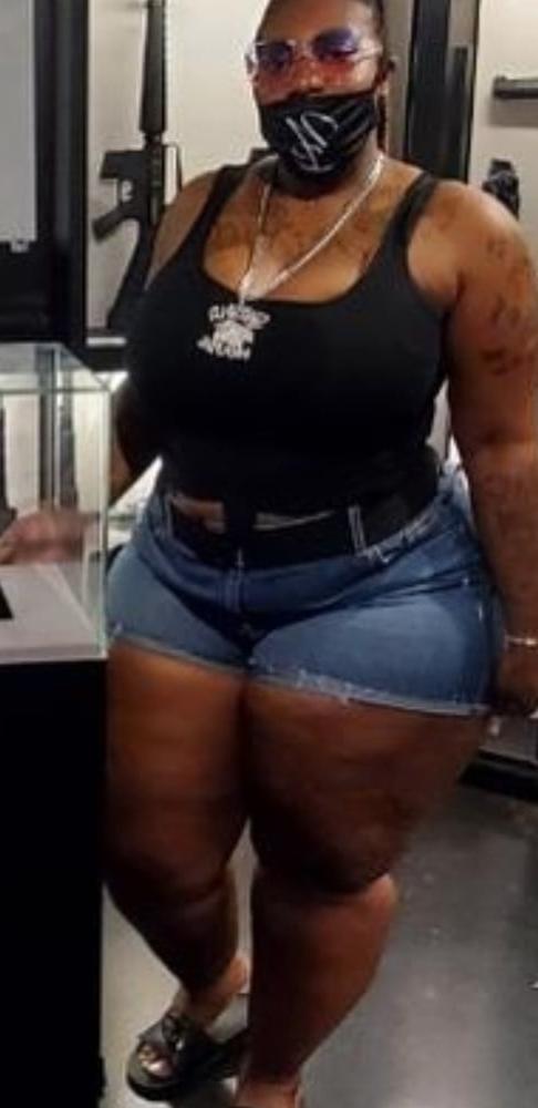 20P Big leg huge booty thick bbw pear no prefernce