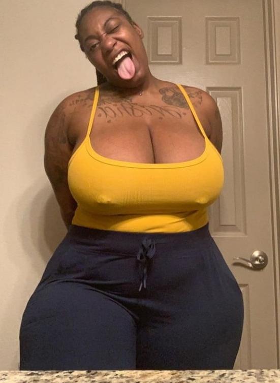 20P Big leg huge booty thick bbw pear no prefernce