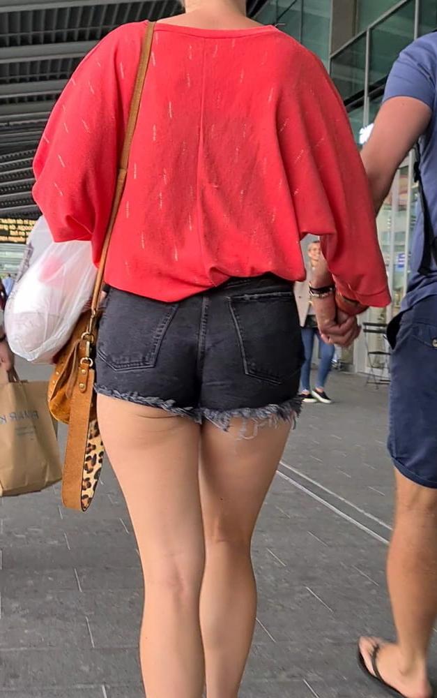 25P Street voyeur
