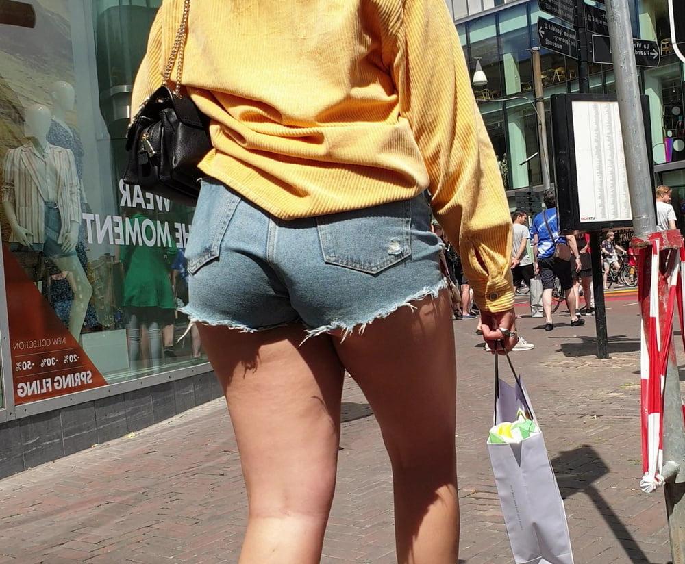 25P Street voyeur