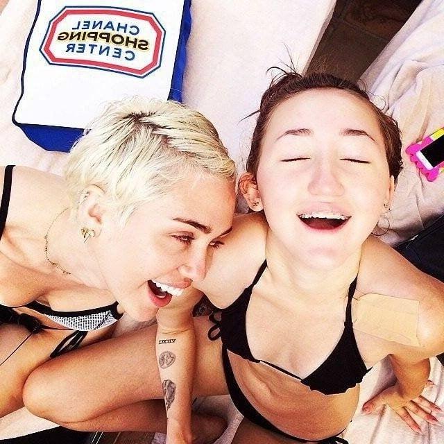 25P Miley Cyrus makes me cum everyday