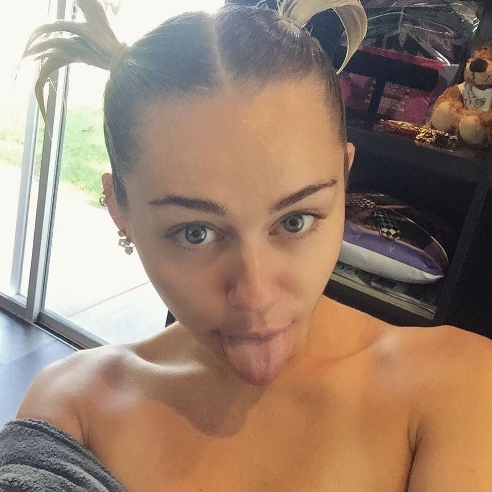 25P Miley Cyrus makes me cum everyday