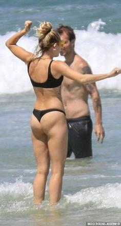 25P Miley Cyrus makes me cum everyday