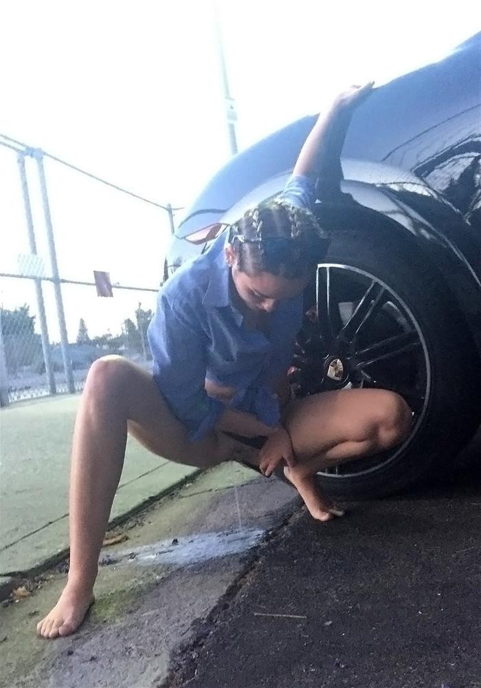 25P Miley Cyrus makes me cum everyday