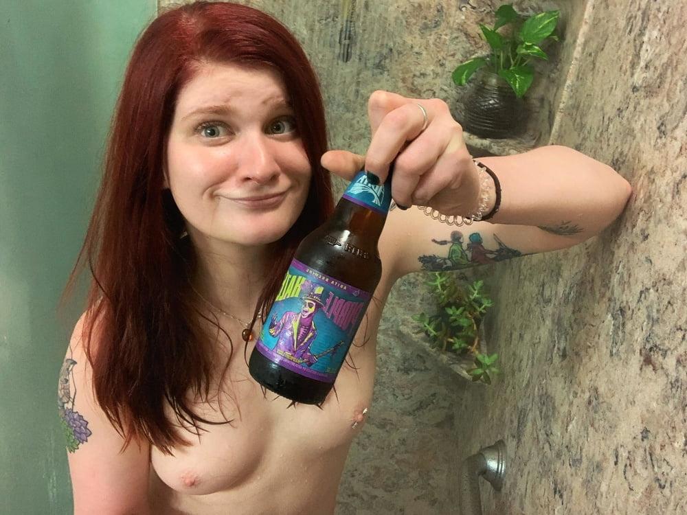 25P Beer Drinking Ginger