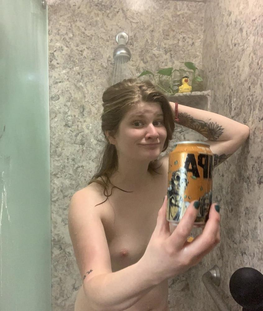 25P Beer Drinking Ginger