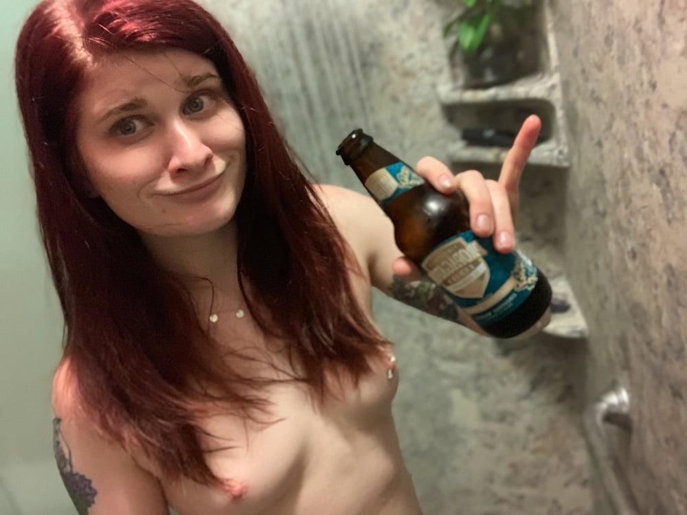 25P Beer Drinking Ginger
