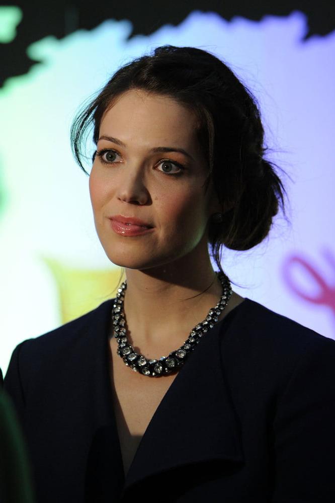 25P Mandy Moore - Promoting Tangled at Disney Store (19 Nov 2010