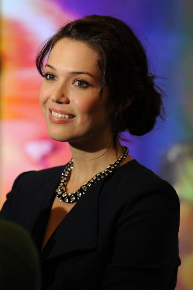 25P Mandy Moore - Promoting Tangled at Disney Store (19 Nov 2010
