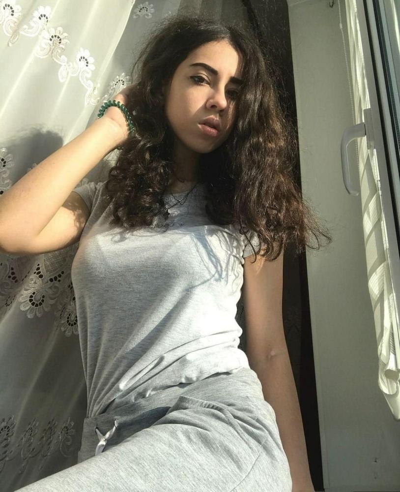11P Russian big boobs girl