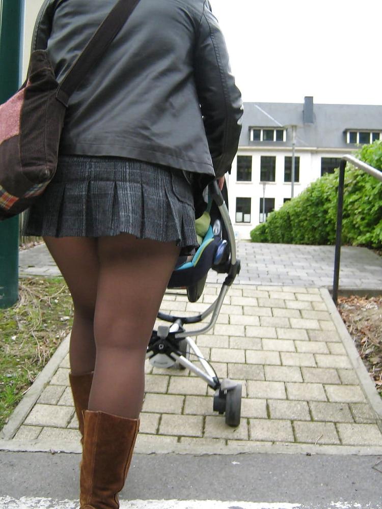 25P Claudine Moreau mom slut