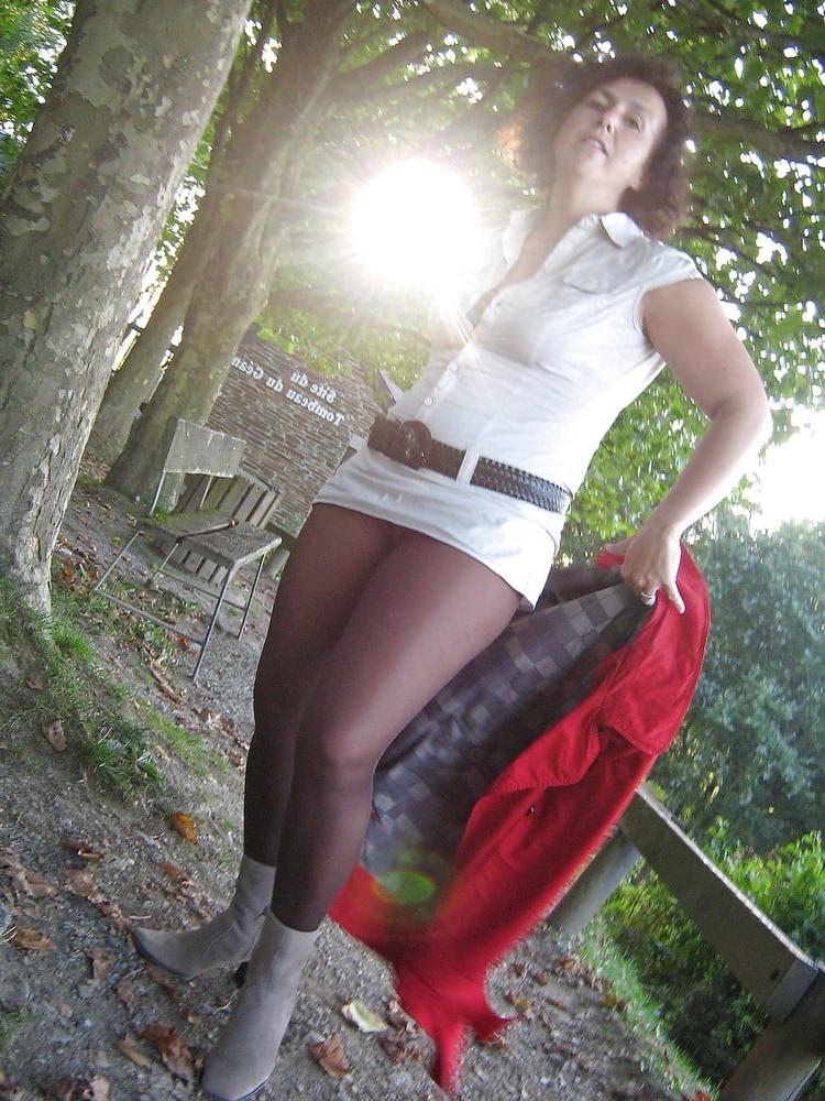 25P Claudine Moreau mom slut