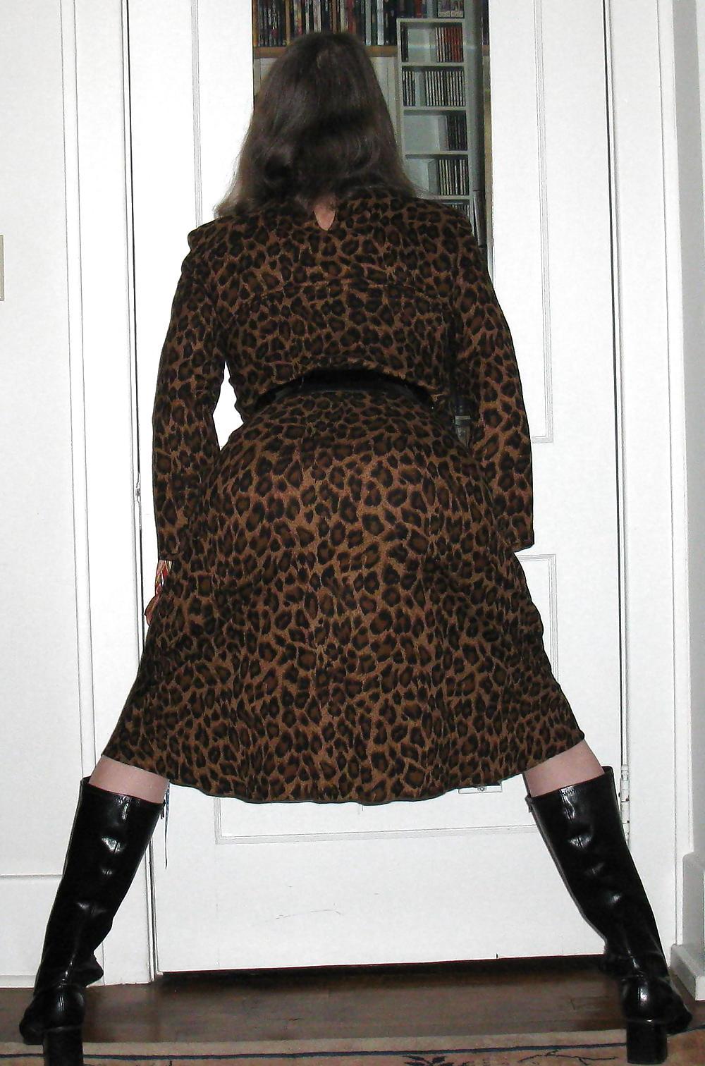 25P Crossdressing - More Ass