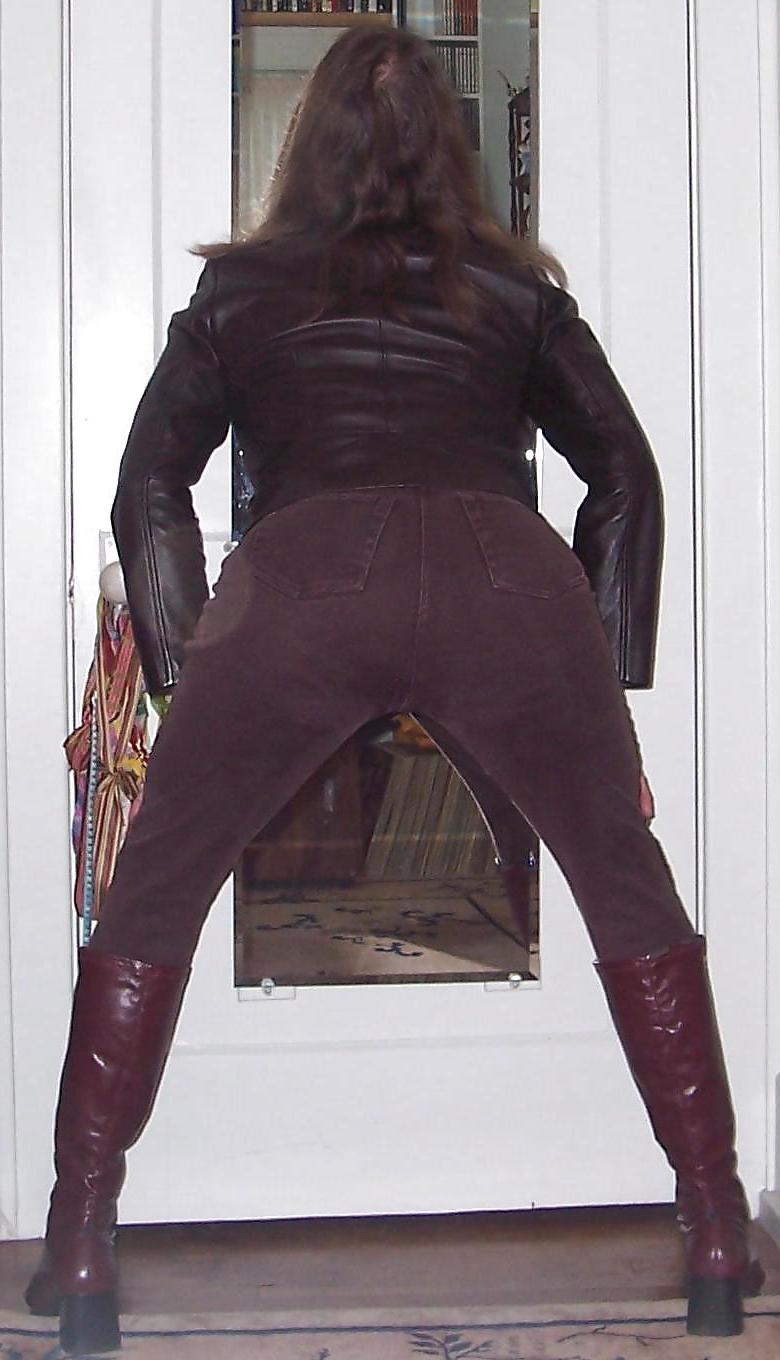 25P Crossdressing - More Ass