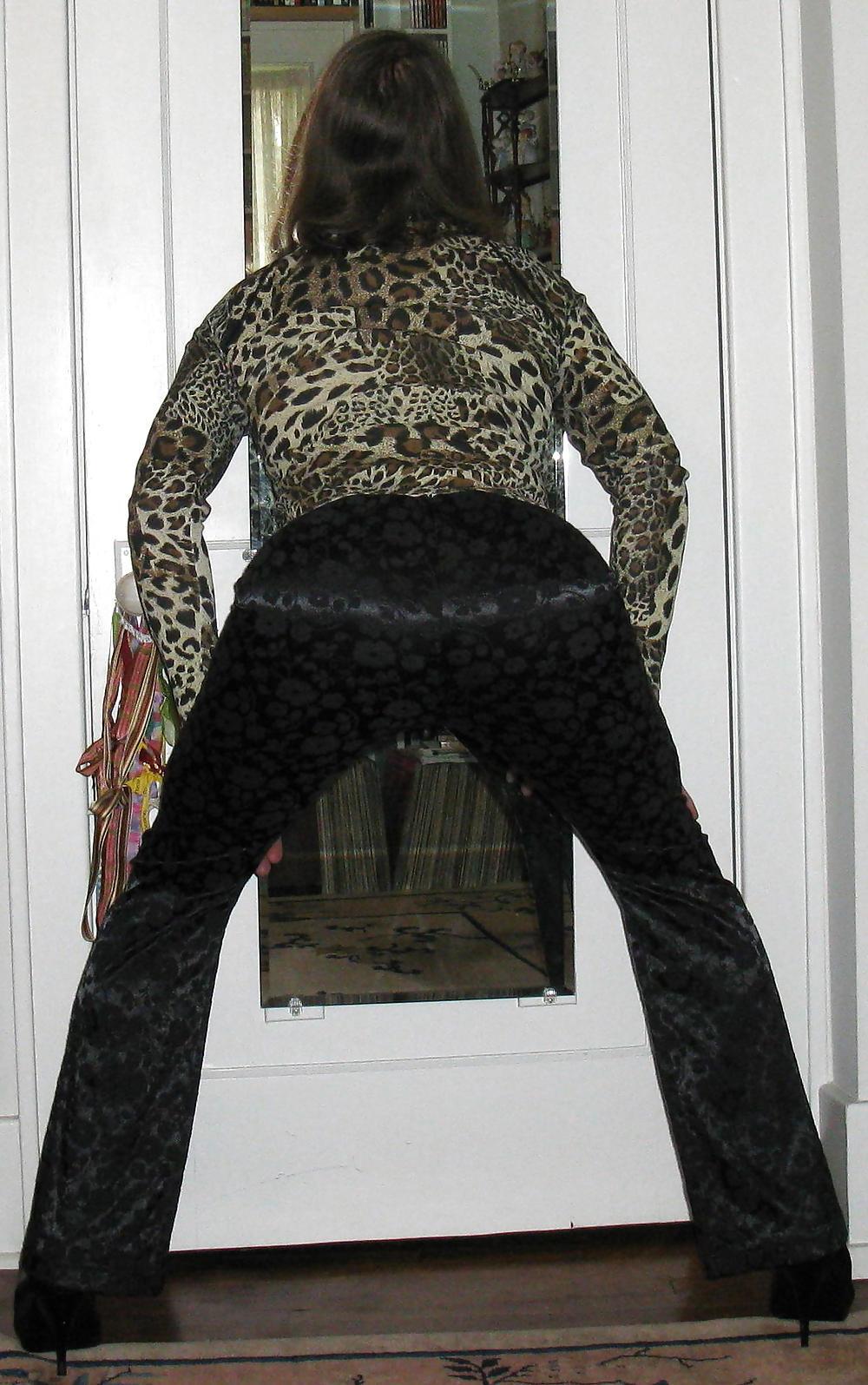 25P Crossdressing - More Ass