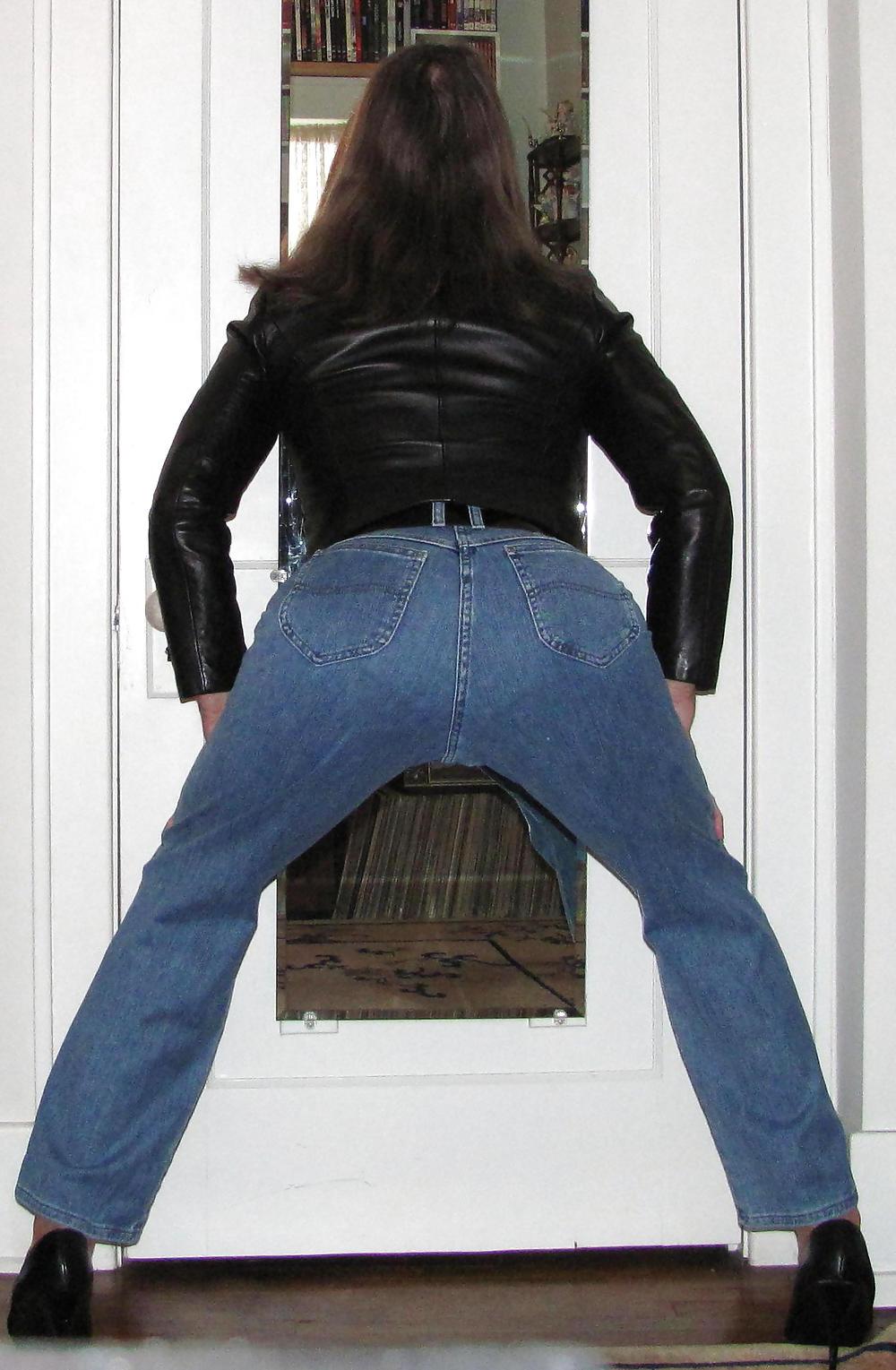 25P Crossdressing - More Ass