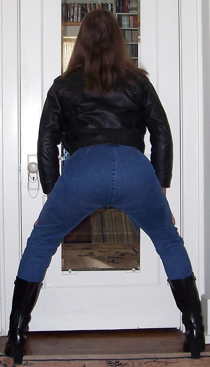 25P Crossdressing - More Ass