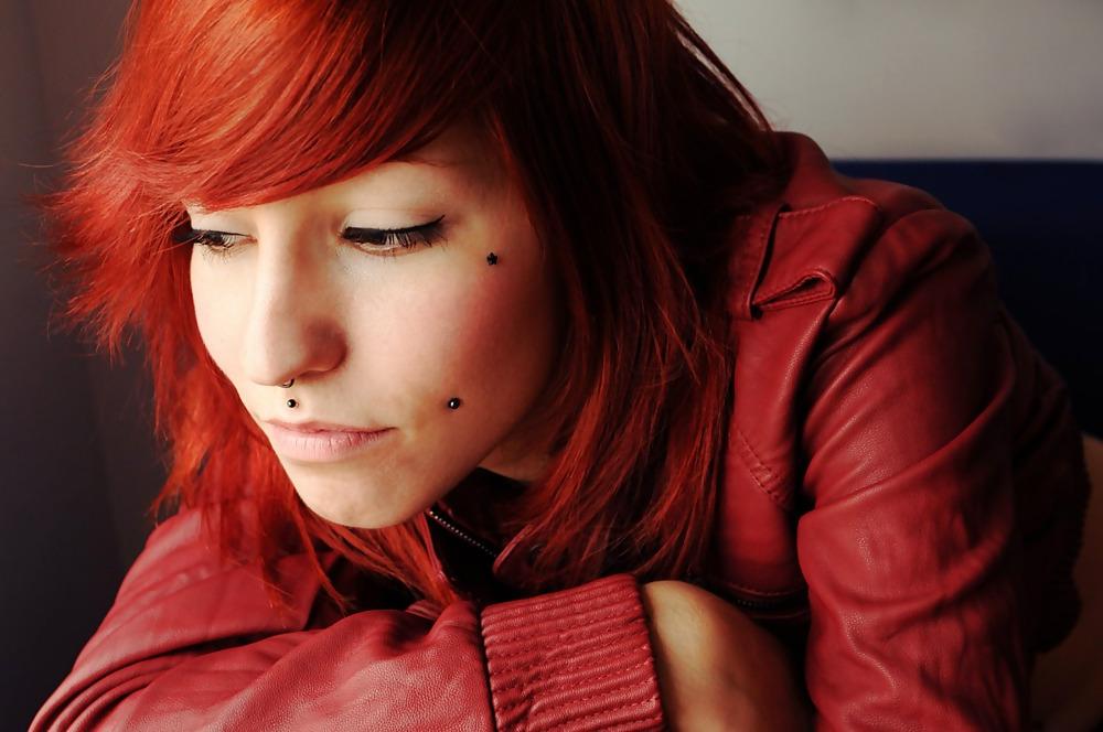 16P Amazing Emo Redhead