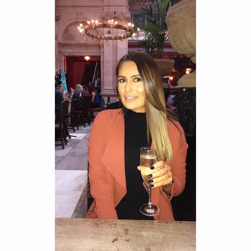 20P Beautiful Brunette Dani for cum and comments