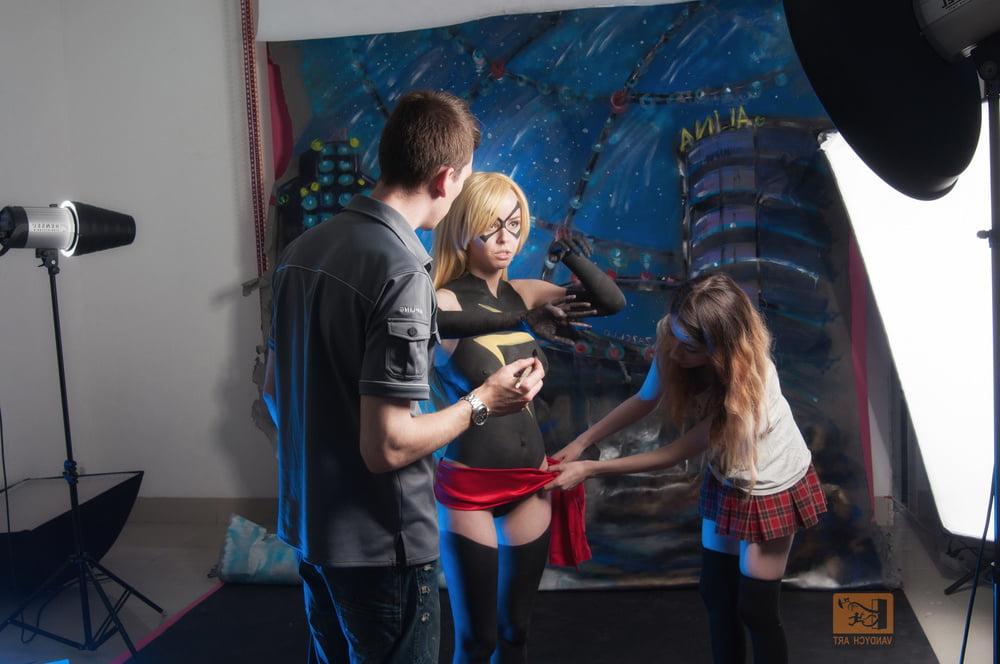 25P DHM - Miss Marvel Backstage