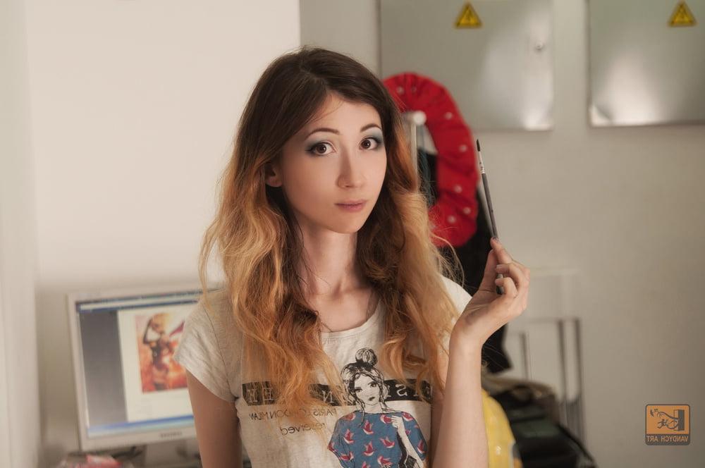 25P DHM - Miss Marvel Backstage