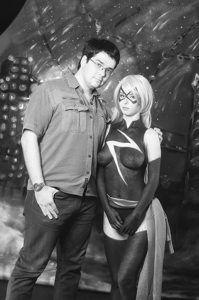 25P DHM - Miss Marvel Backstage