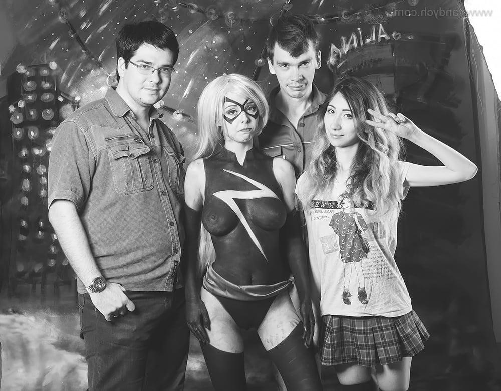25P DHM - Miss Marvel Backstage