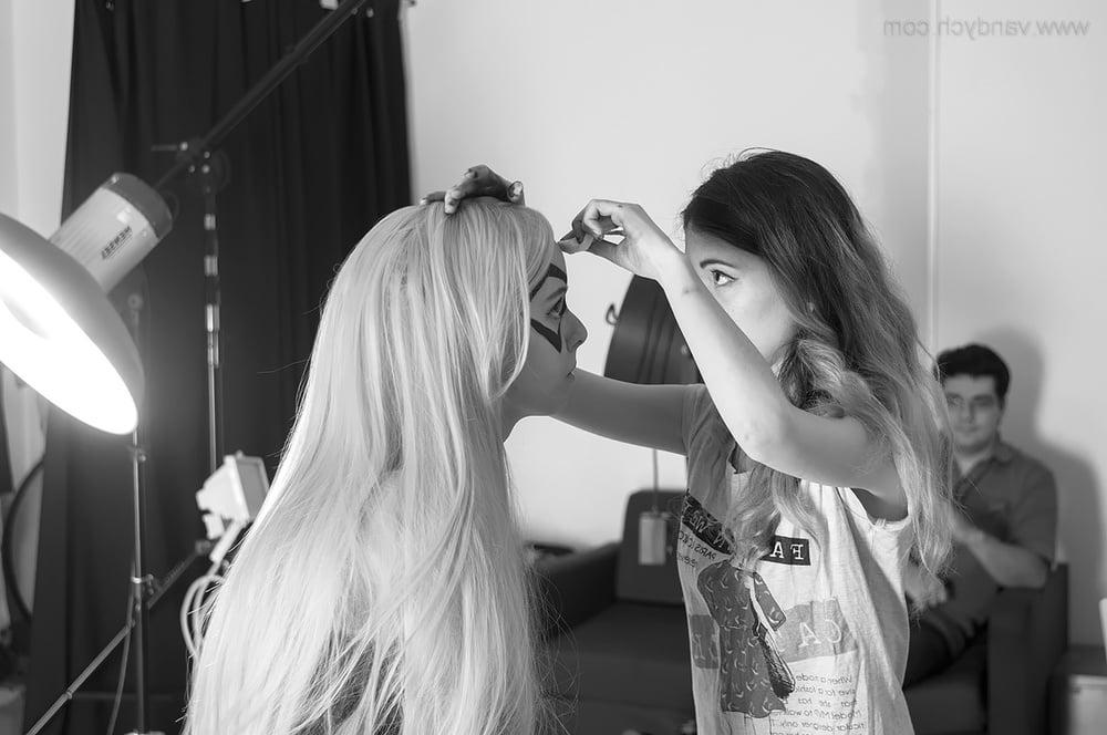 25P DHM - Miss Marvel Backstage