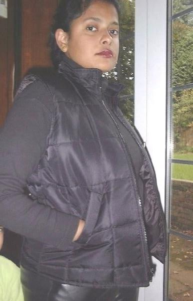 25P Hotwives 1