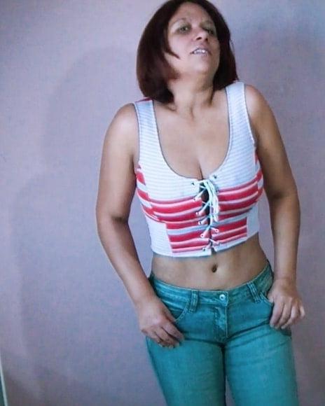25P Cum target milf