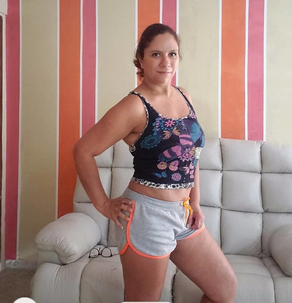 25P Cum target milf