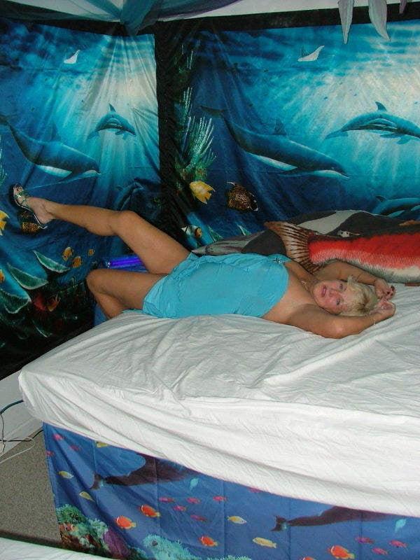 25P Various pics of Adonna