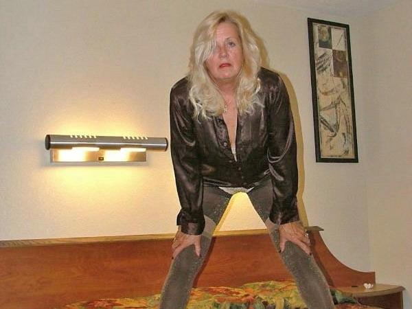 25P Various pics of Adonna