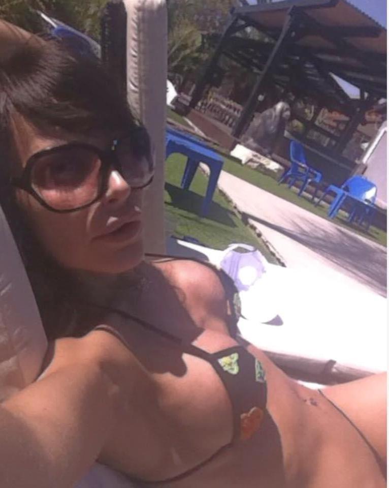 23P Sexy mom