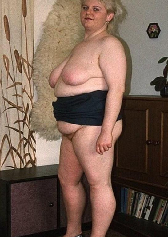 22P Beautiful Hairy Mom 26