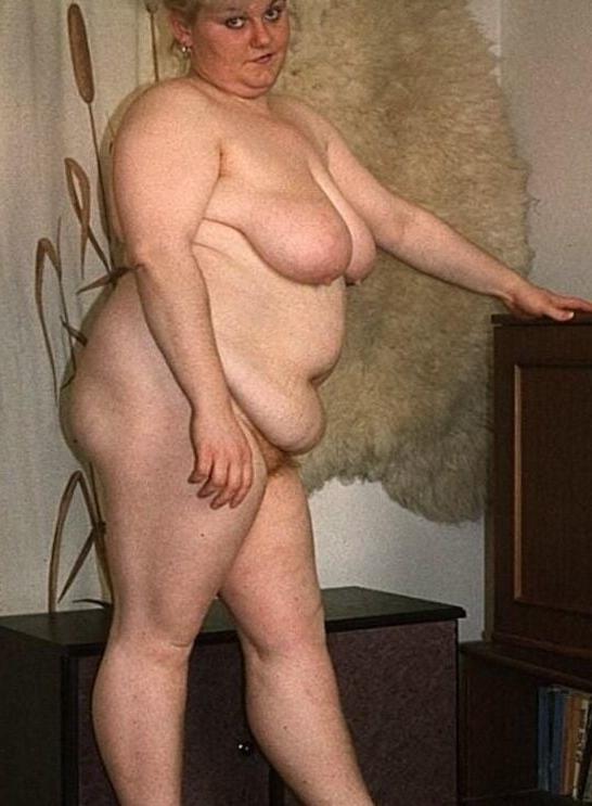 22P Beautiful Hairy Mom 26