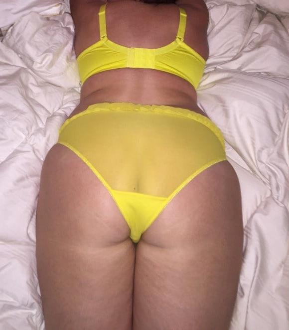 25P Mature panty covered asses 3