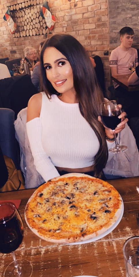 25P Beautiful Brunette Dani 2 for cum and comments