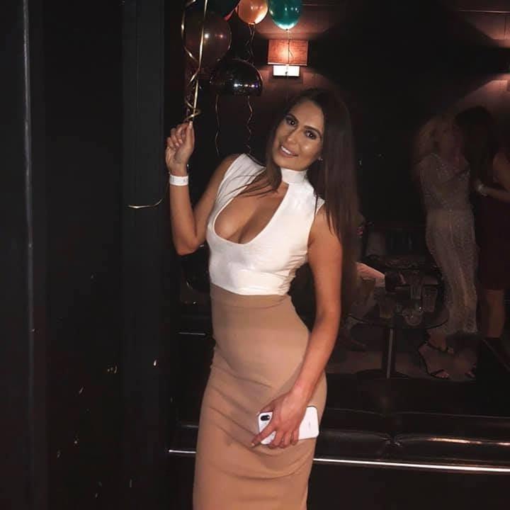 25P Beautiful Brunette Dani 2 for cum and comments