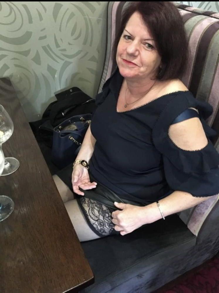 25P Cum target gilf milf mix