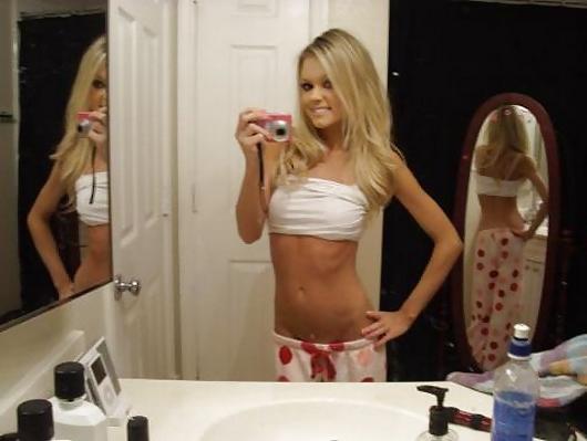 25P Hot Selfshot Babes