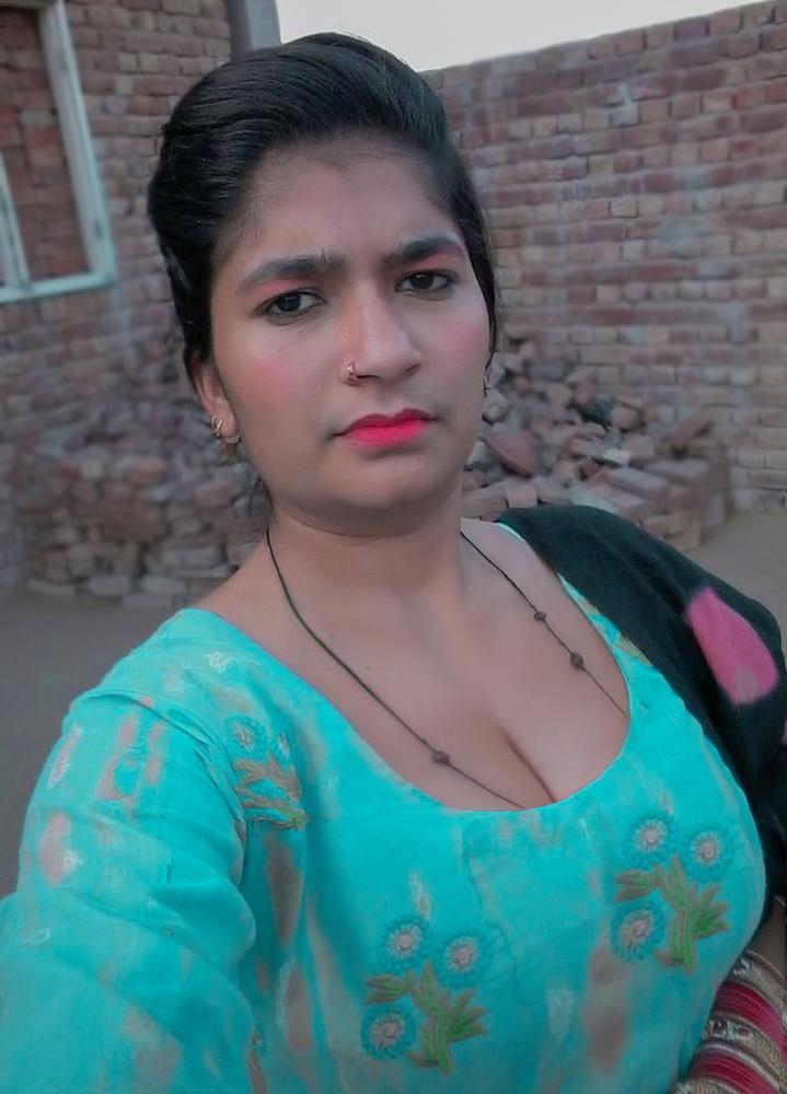 25P Rajni ladhuka bhabhi big boobs