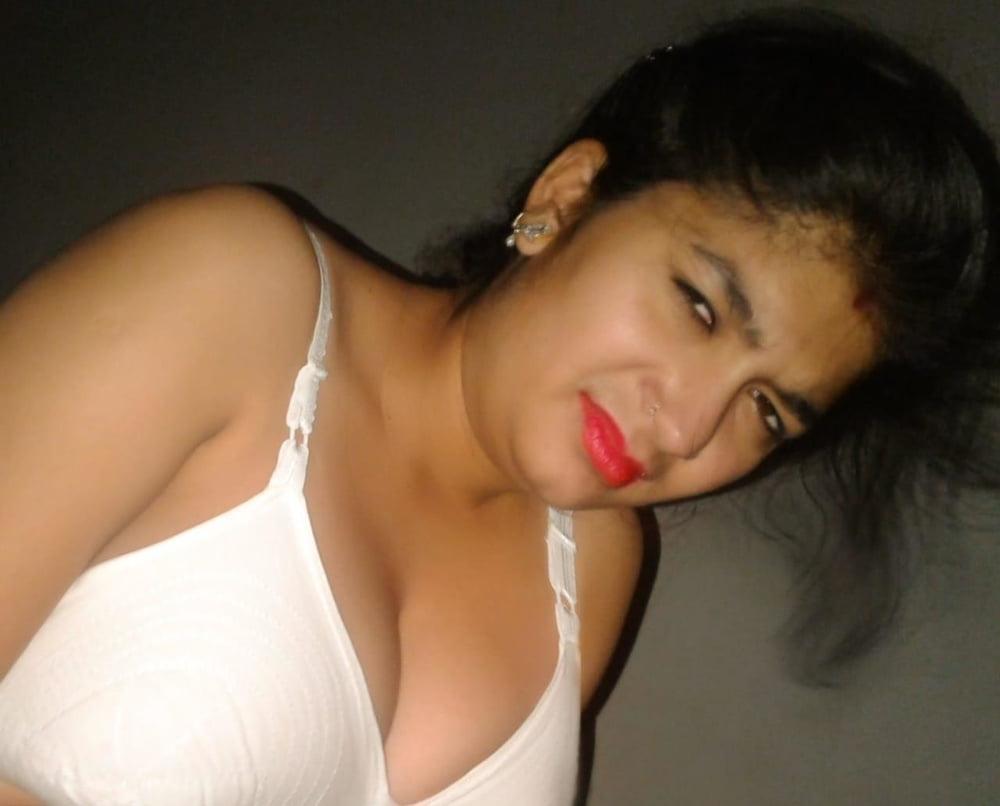 25P Rajni ladhuka bhabhi big boobs